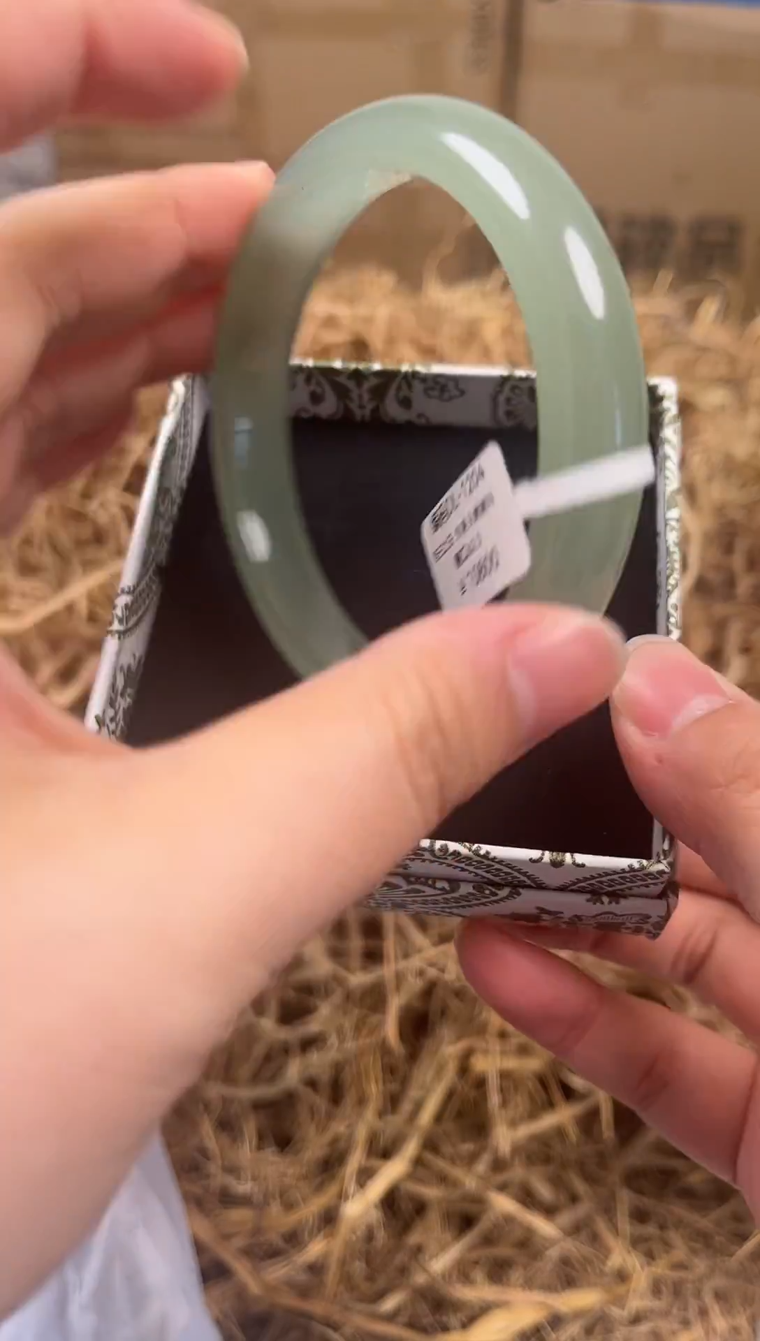 未镶嵌手镯石英质玉编码DL1204