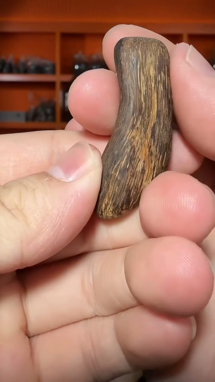 沉香吊坠235号沉水挂件多样性发一