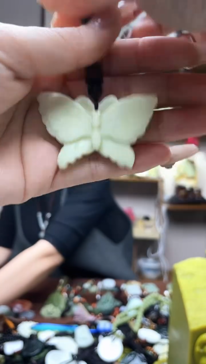 未镶嵌岫玉吊坠·