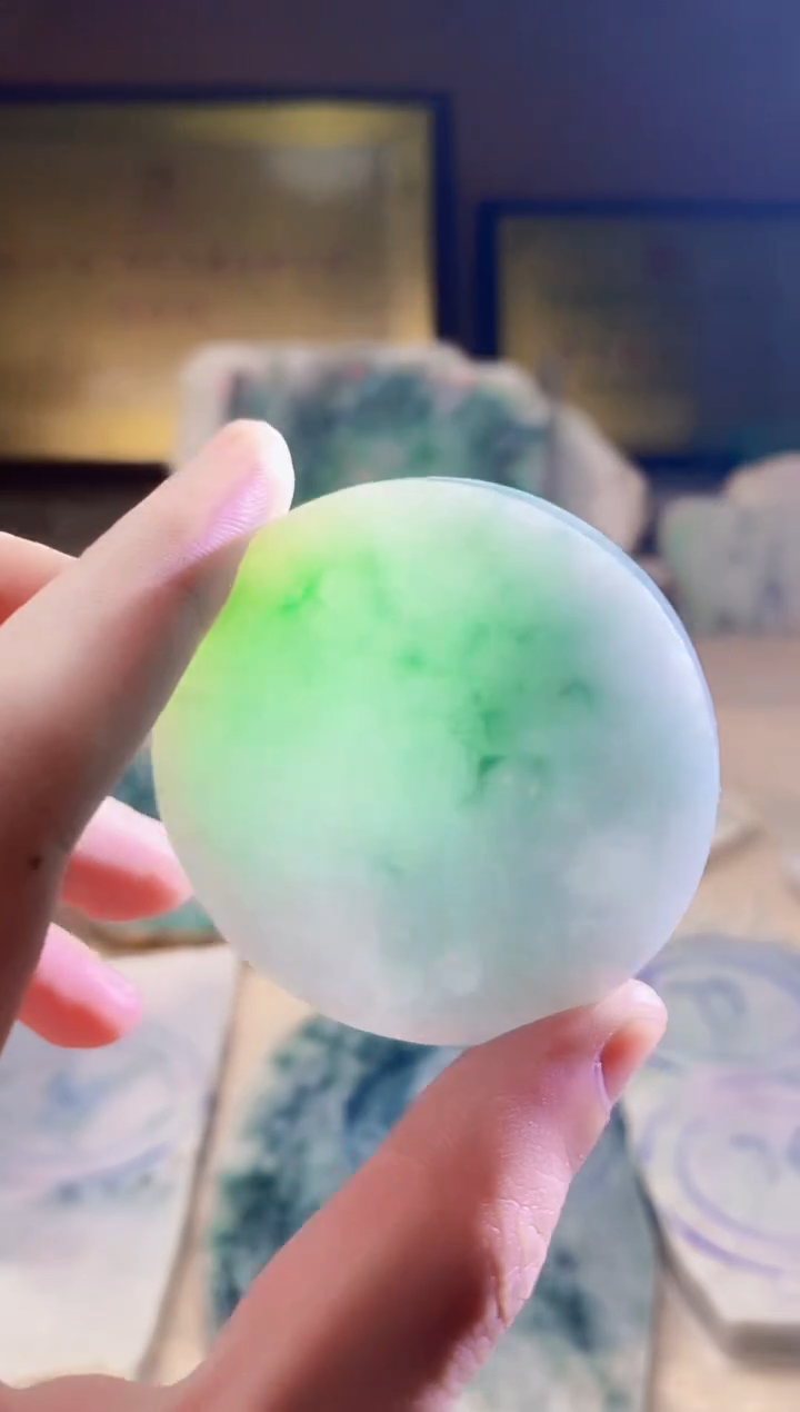 翡翠挂件未镶嵌A货张麦856