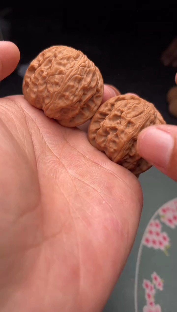 把件文玩核桃a185    野狼 38尺