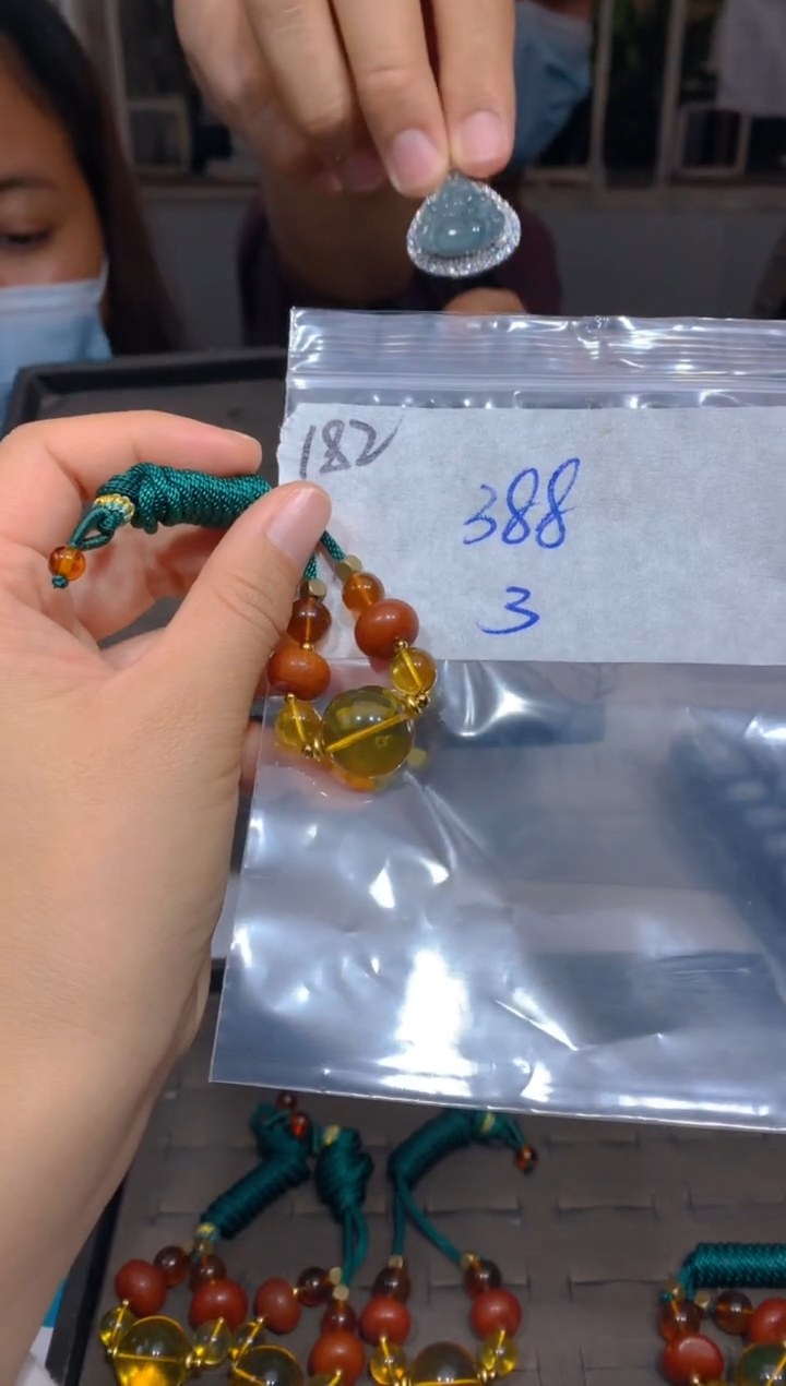 【闪购商品】定制琥珀182手链多样性拍一发一毛货定制抛光
