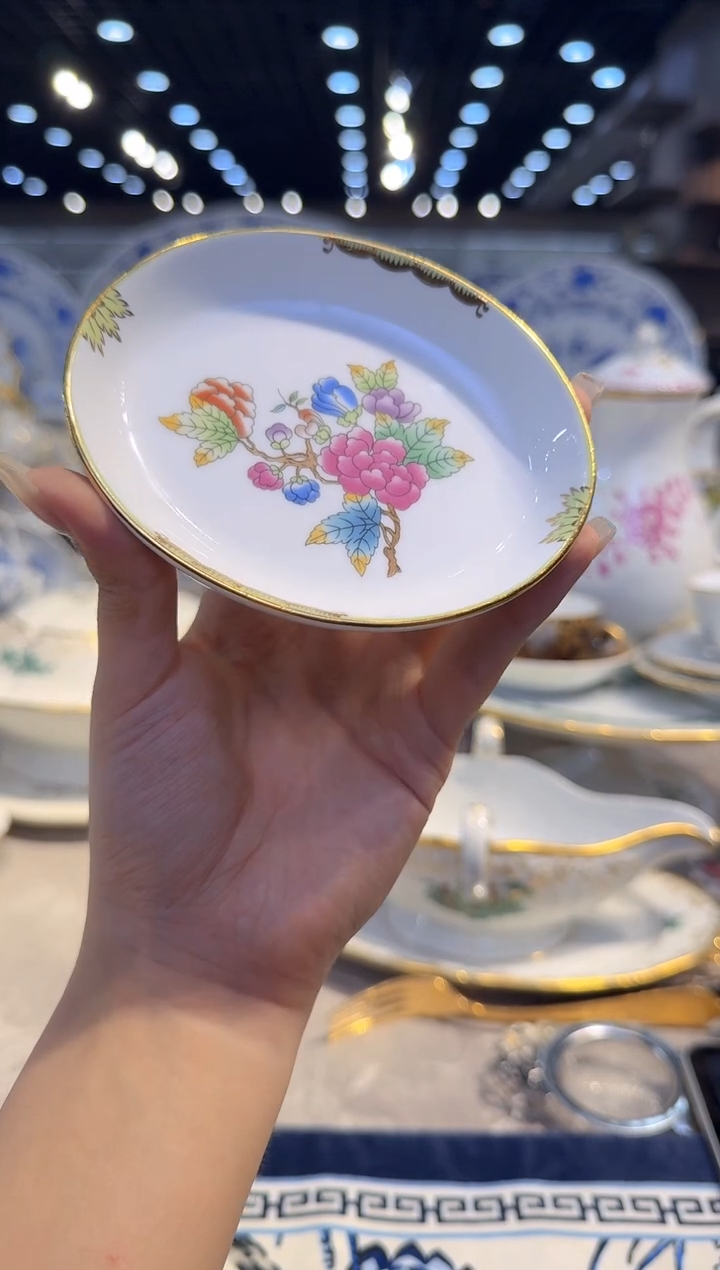 骨瓷娜娜中古瓷器如图所示81