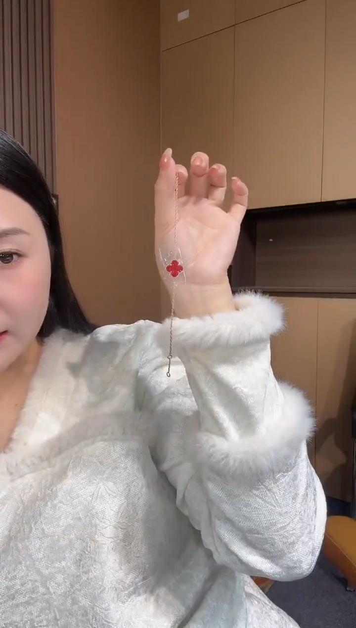 【闪购商品】玛瑙/玉髓手链18K金镶嵌红色k黄，小号单花手链GHJ