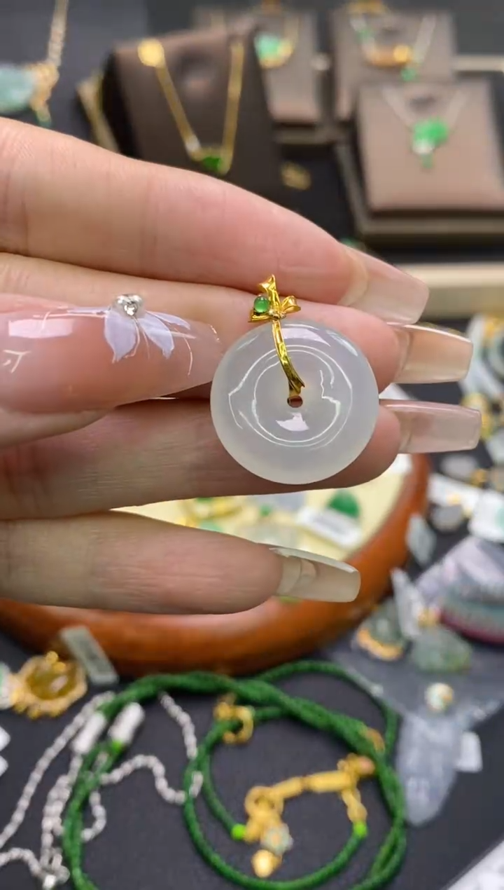【闪购商品】翡翠颈饰18K金镶嵌净货16045