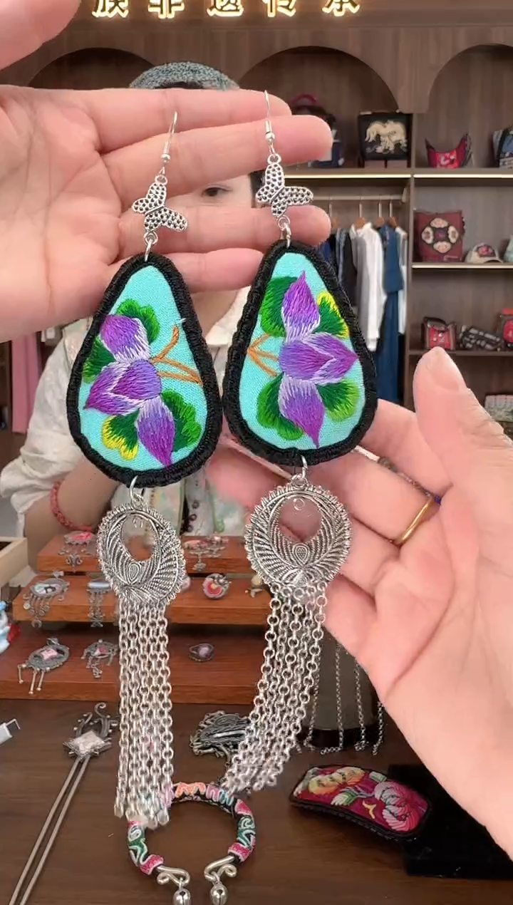 【闪购商品】织绣扶光苗绣传承96