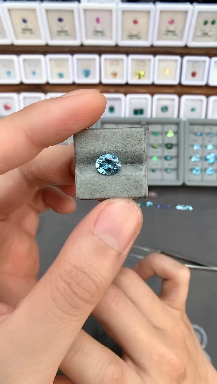 【闪购商品】定制海蓝宝石裸石未镶嵌1.61ct