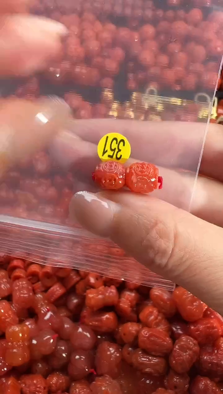 颈饰未镶嵌南红玛瑙1