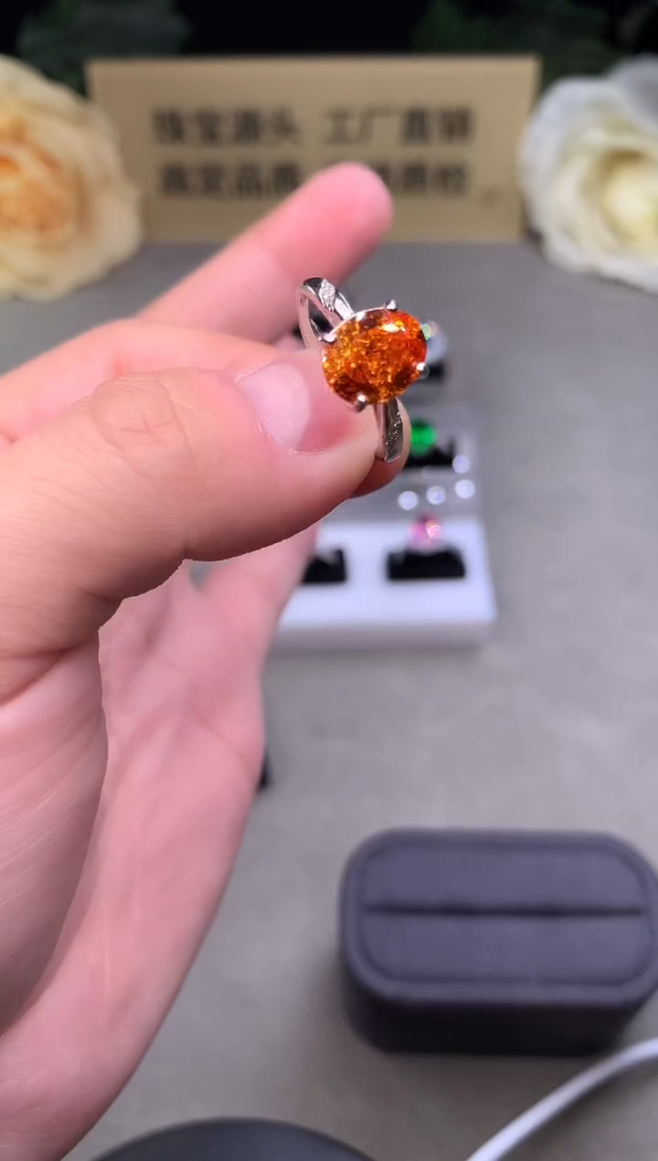 银S925镶嵌戒指石榴石（芬达石）0000