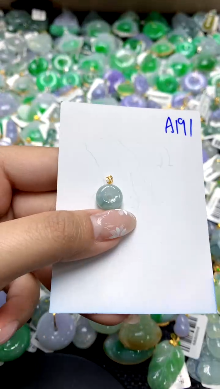 【闪购商品】翡翠颈饰18K金镶嵌1111111111111
