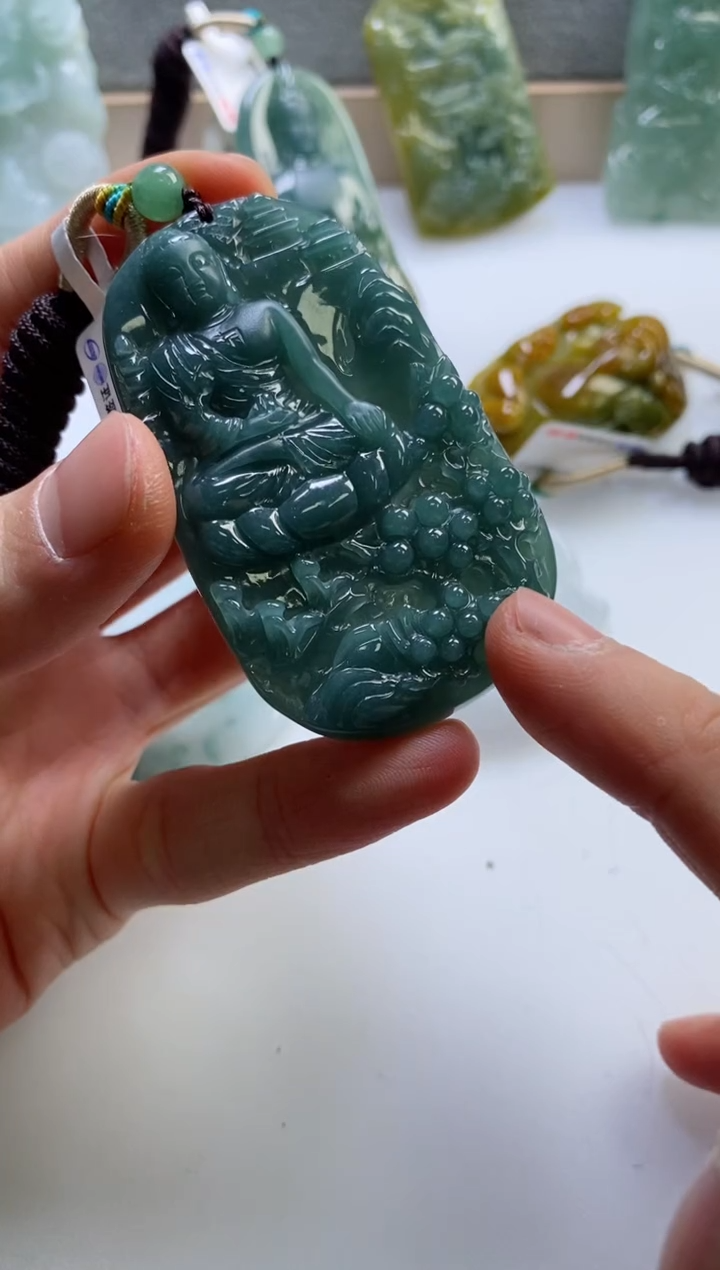 【闪购商品】翡翠挂件未镶嵌           