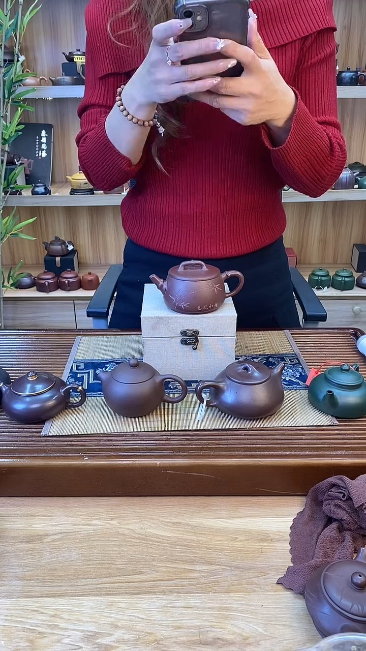 【闪购商品】紫砂茶壶红皮龙竹节汉瓦壶【菲】