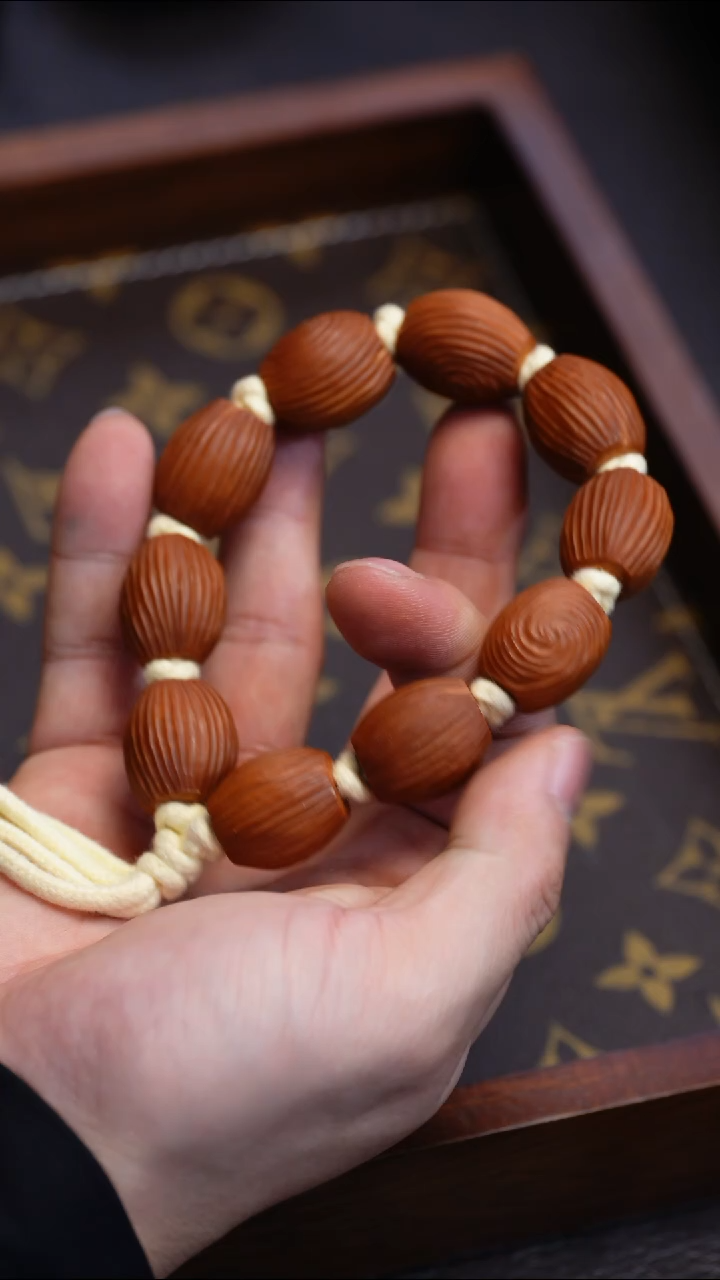 【闪购商品】橄榄核吊坠苏工橄榄核