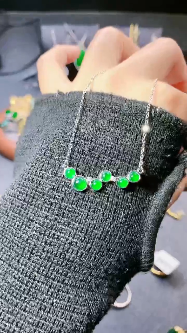 【闪购商品】翡翠毛衣链银S925镶嵌项链