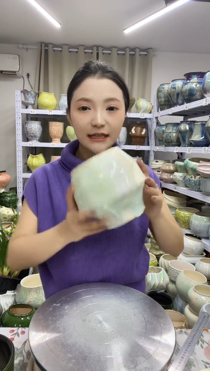 【12.4号】  花盆  高 ：14    口：11