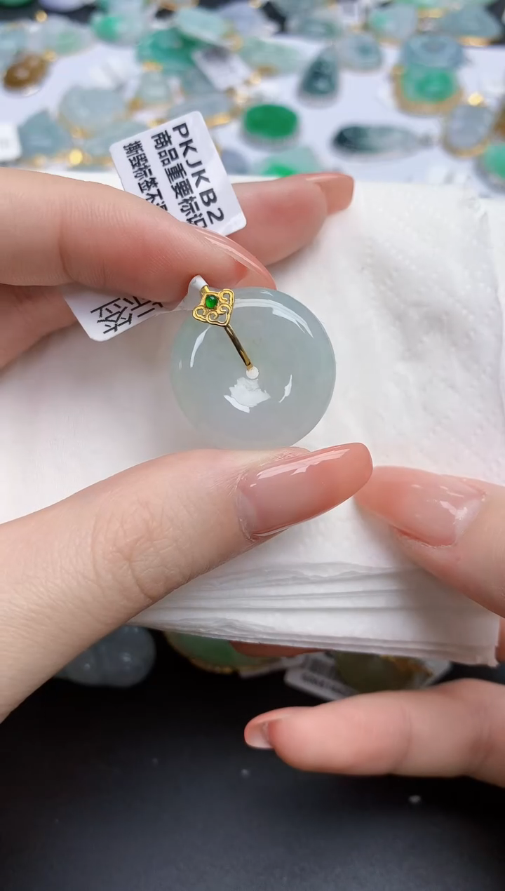 【闪购商品】翡翠颈饰未镶嵌天然缅甸翡翠A货