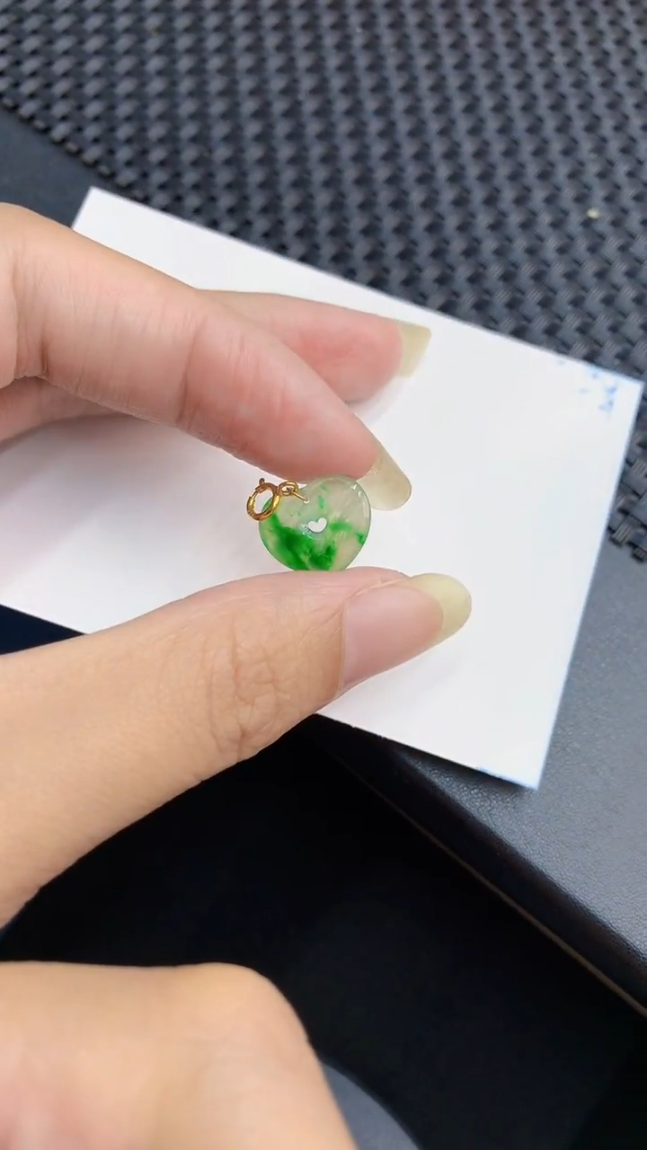 【闪购商品】翡翠颈饰未镶嵌000000008
