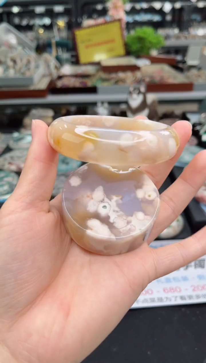 【闪购商品】石英质玉手镯未镶嵌59圈口（赠品镯心）3547535