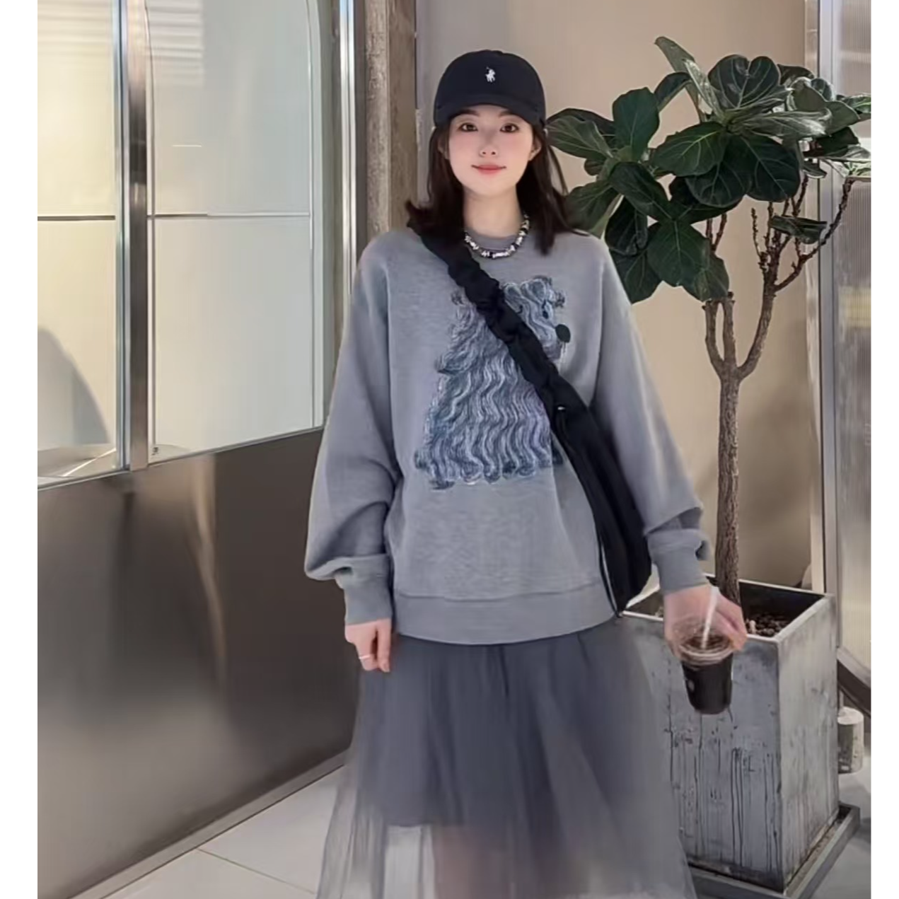 女士卷卷狗狗灰色卫衣秋季