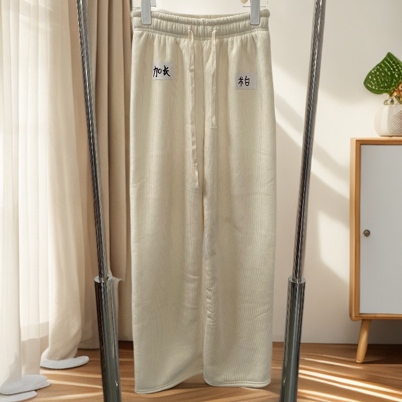 Y003  时尚休闲加绒直筒裤（微脏介意者勿拍）