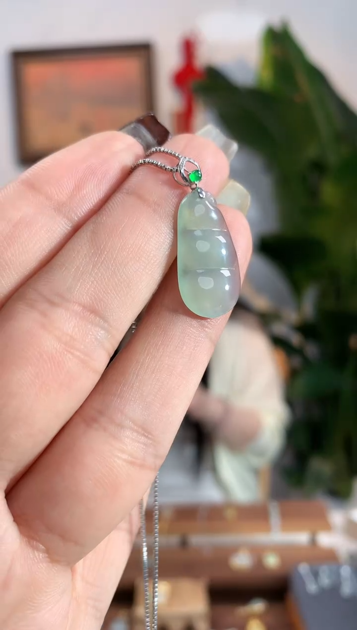 【闪购商品】翡翠18K金镶嵌吊坠(不含链)福豆