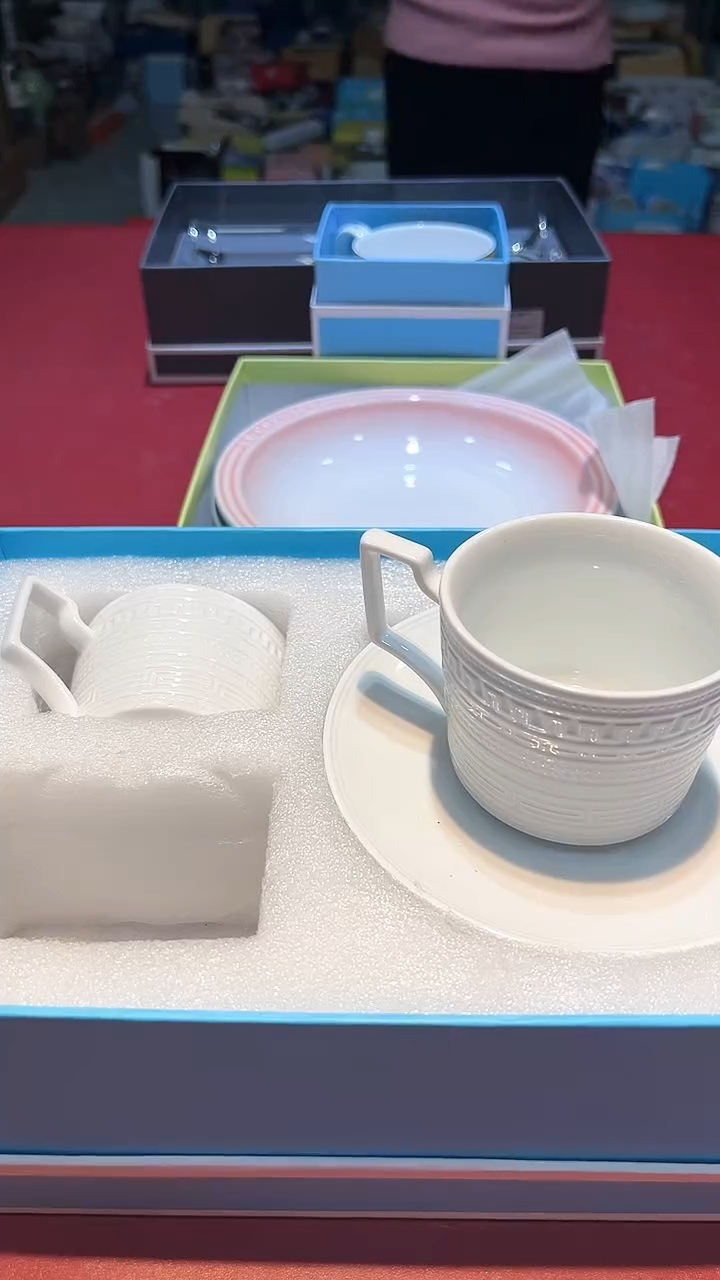 【闪购商品】瓷片锅碗瓢盆一件不剩