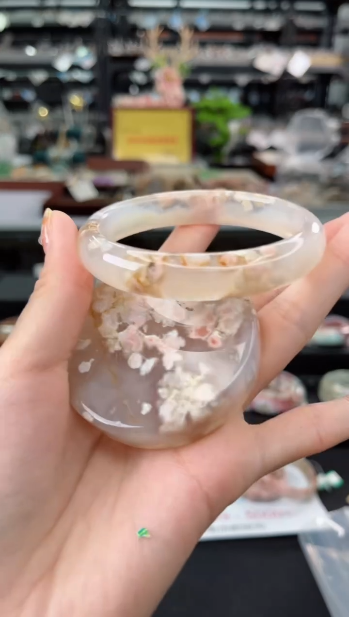 【闪购商品】石英质玉手镯未镶嵌60圈口（赠送镯心）664