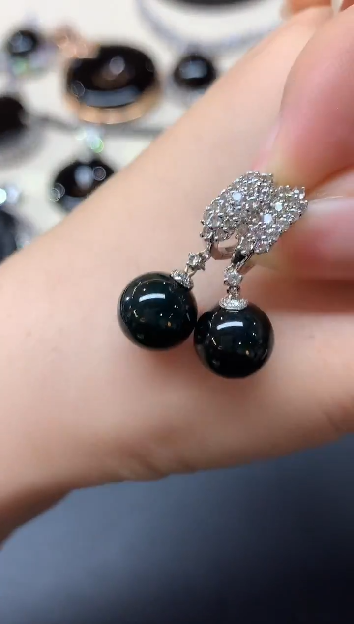 18K金镶嵌翡翠耳饰墨翠耳饰|3999多样性发其一