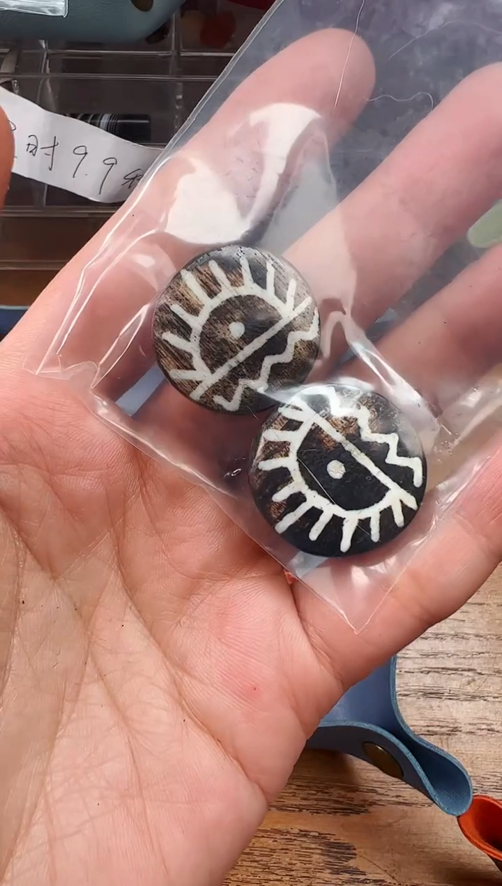 【闪购商品】树脂制品【 肖钟出品 】随发1颗