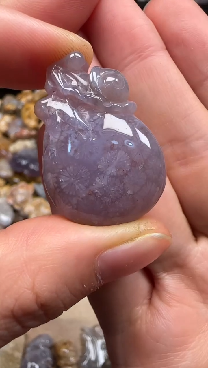 【闪购商品】硅化珊瑚（珊瑚玉）颈饰未镶嵌585