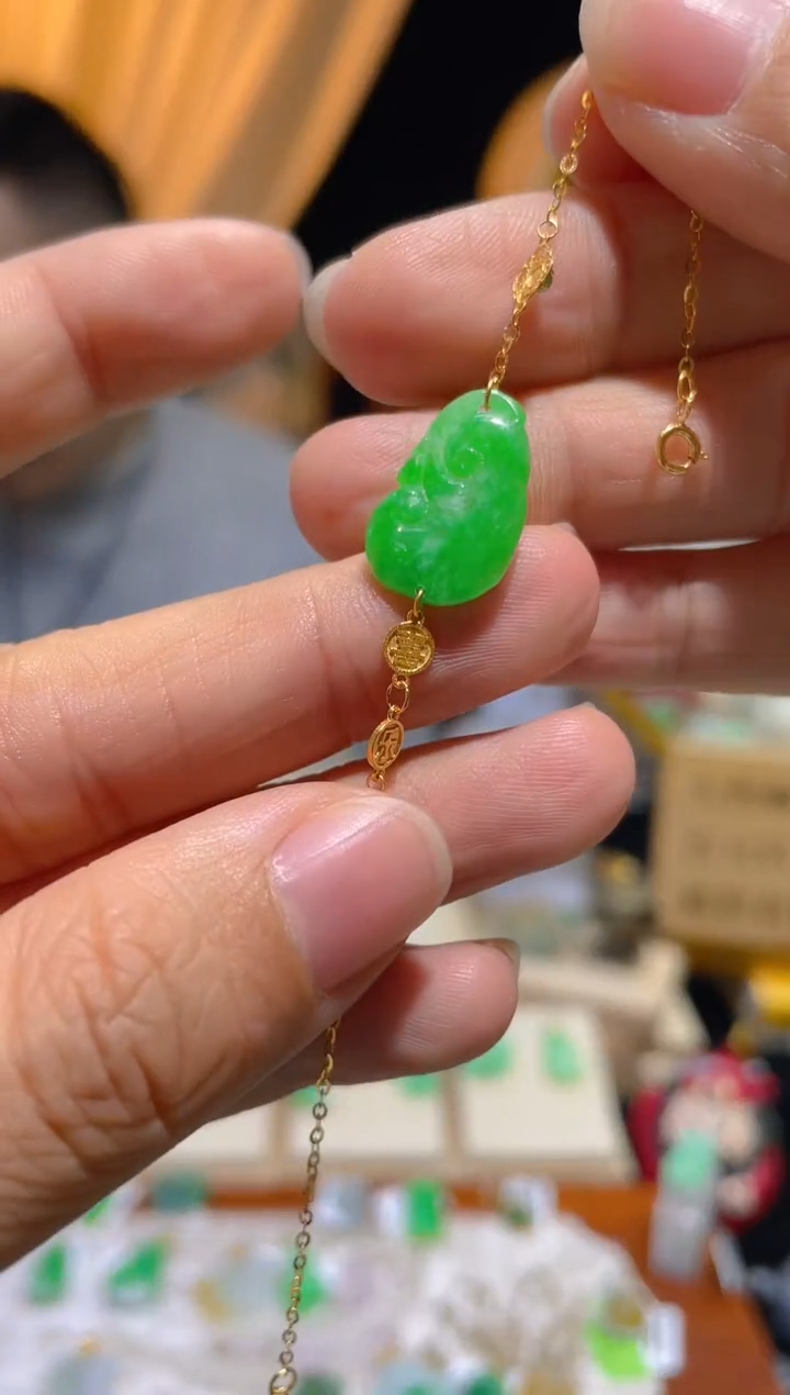 【闪购商品】翡翠颈饰18K金镶嵌假一赔三