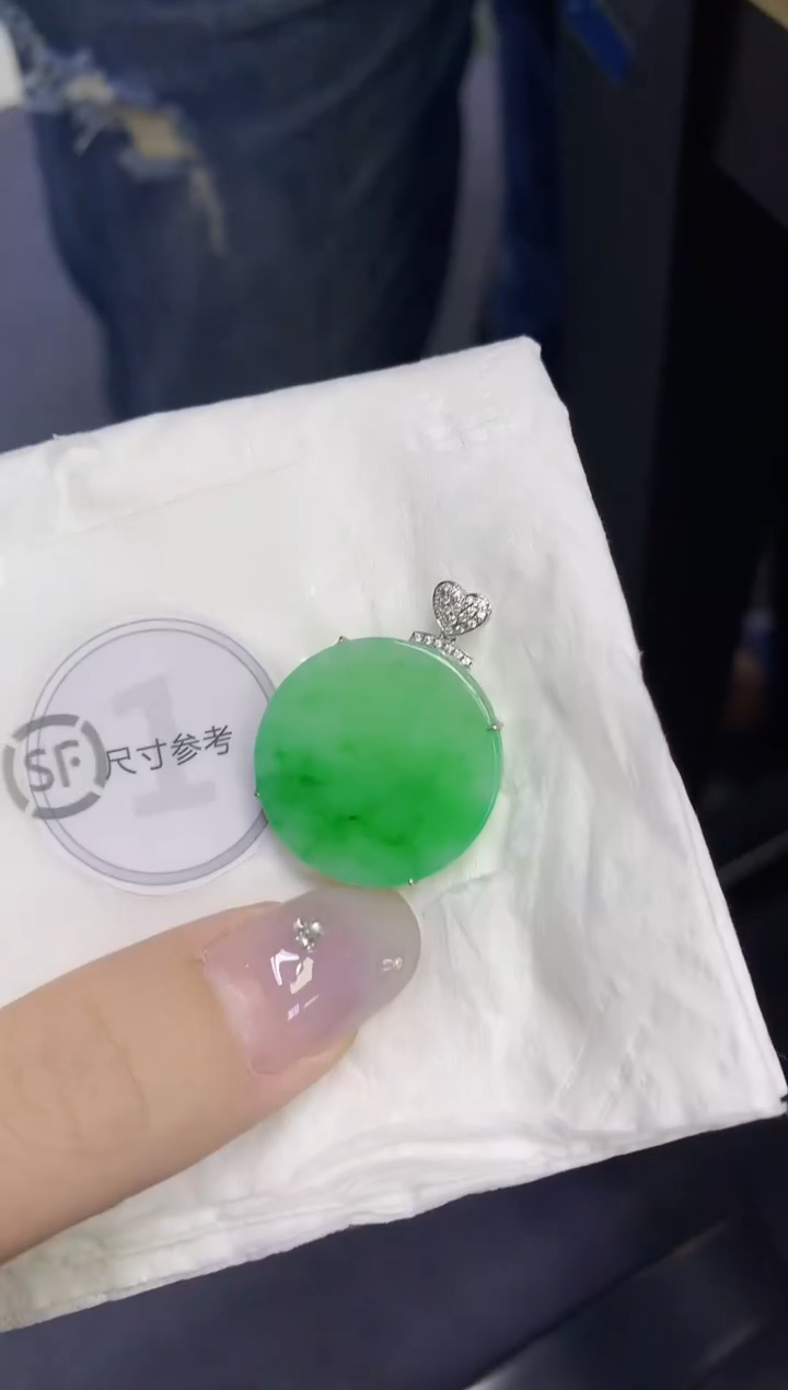 颈饰18K金镶嵌翡翠天然缅甸翡翠A货百元以上9元证书费自理