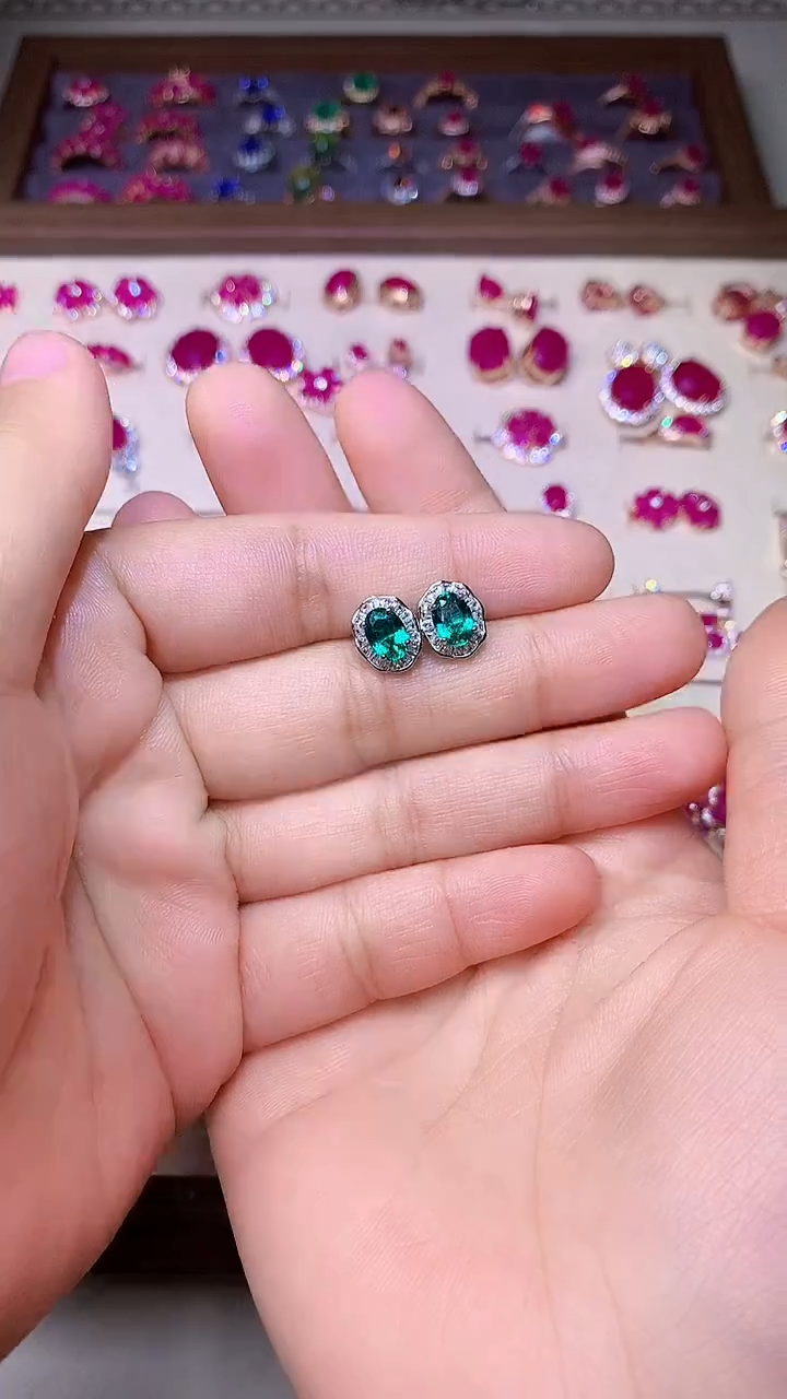 【闪购商品】祖母绿耳饰银S925镶嵌0000