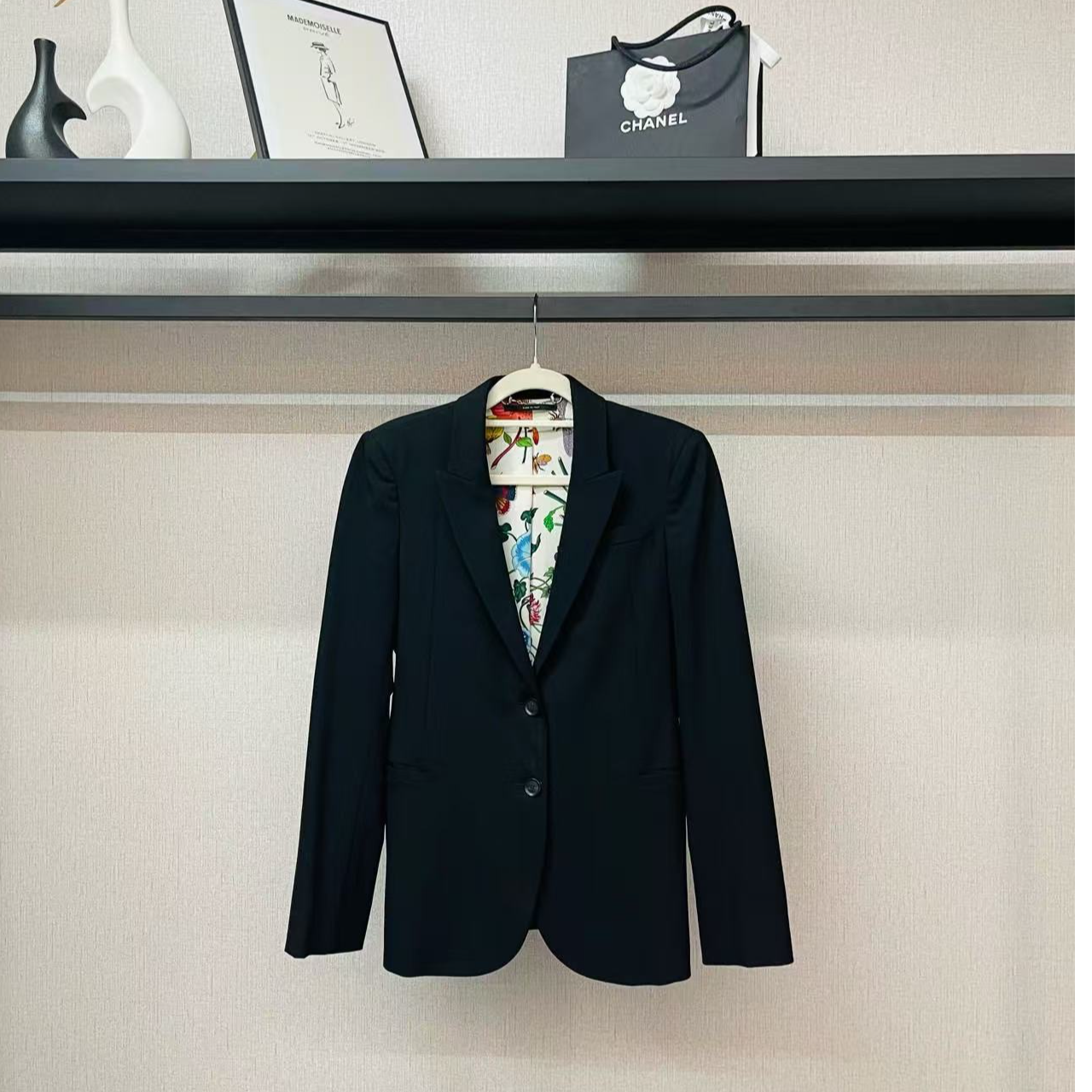 95新 GUCCI/古驰 Gucci/古驰/黑色内衬花色西装/f40/编号459