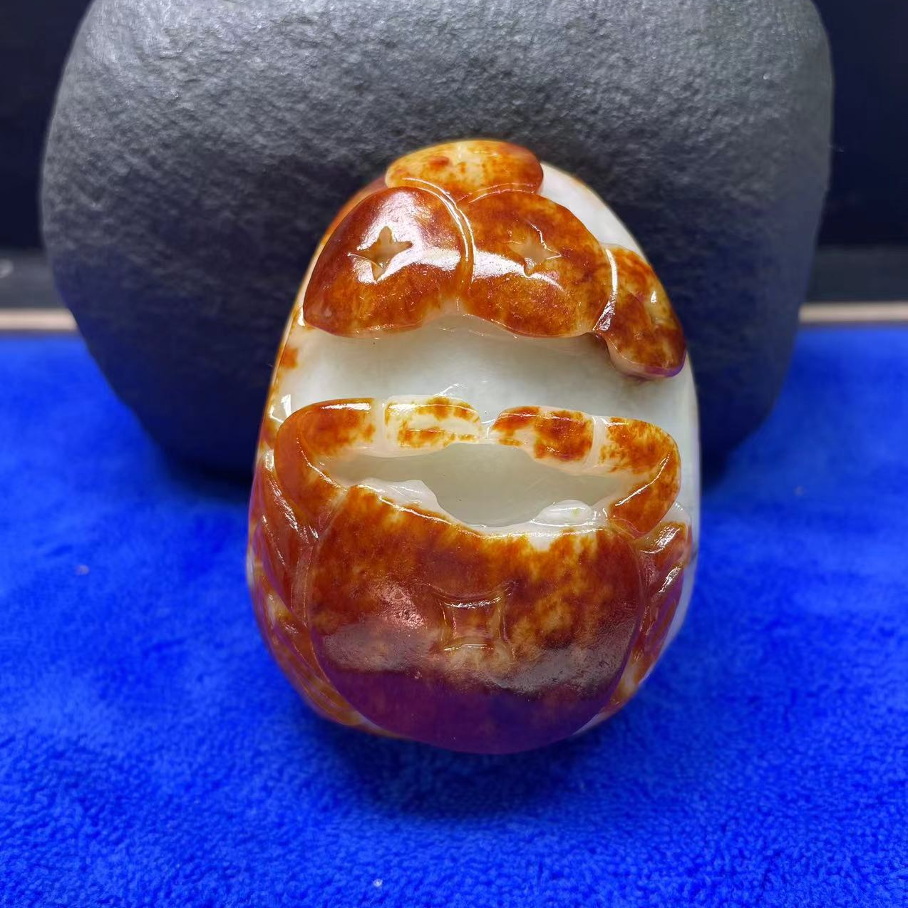 新疆和田玉螃蟹手把件八方来财226克