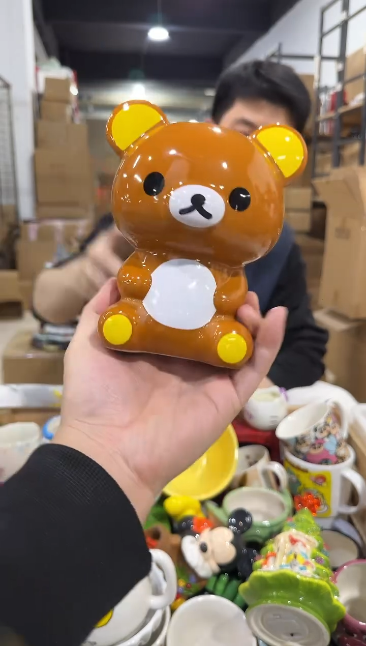 瓷片轻松熊存钱罐