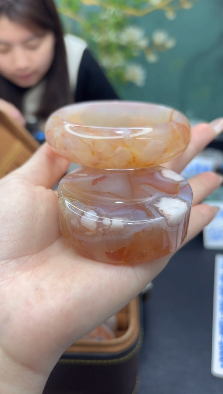 石英质玉未镶嵌手镯A145(60圈赠送镯心)