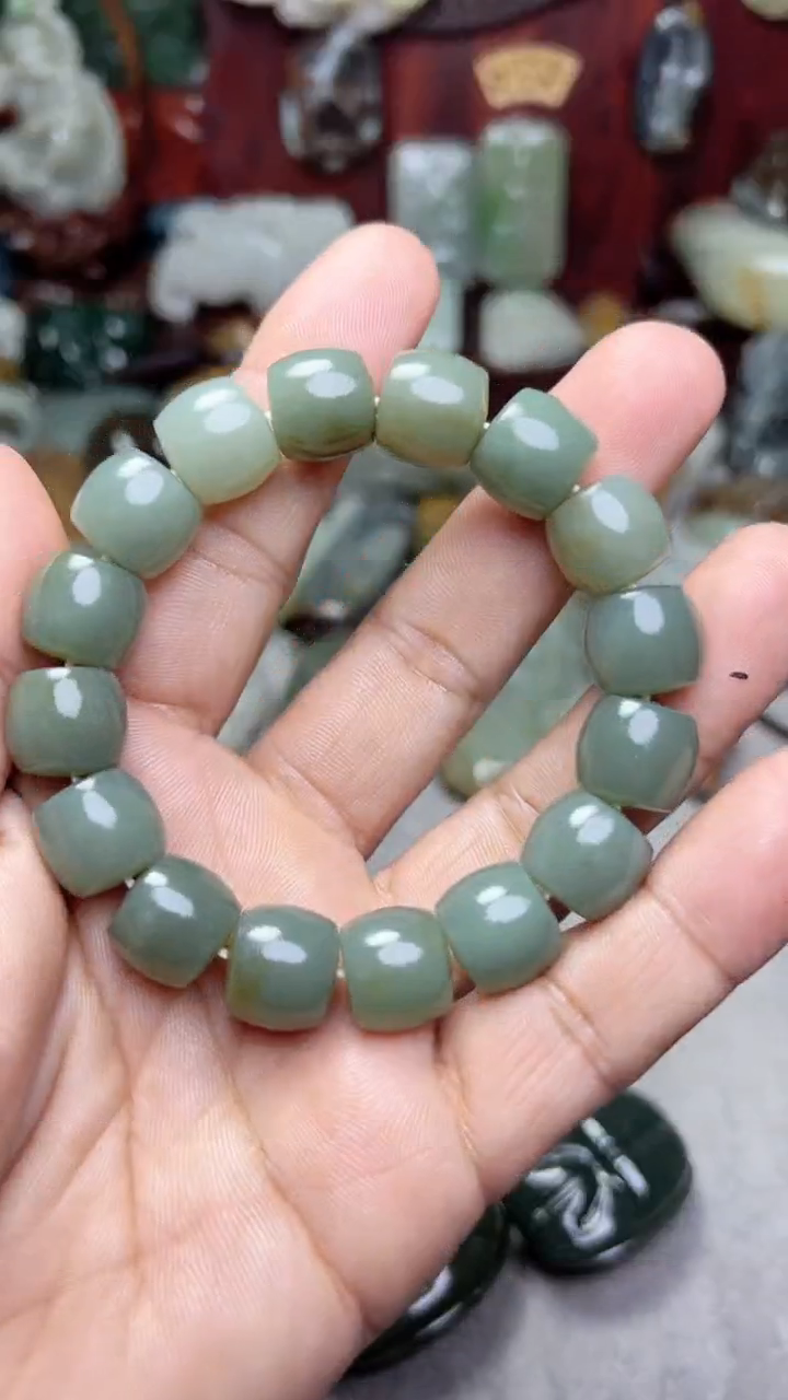 和田玉未镶嵌把件-