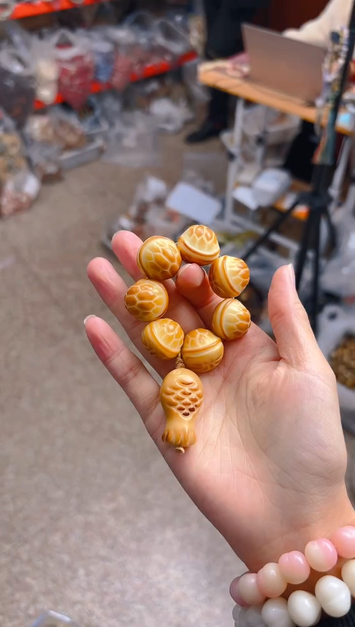 吊坠菩提根/象牙果富甲有鱼手捻  大的