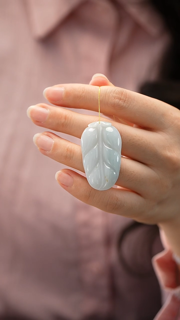 颈饰未镶嵌翡翠叶子