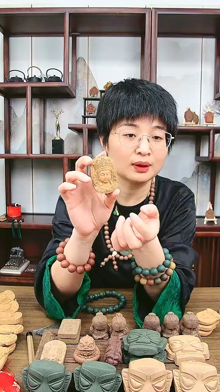 【闪购商品】龙涎香方有疙瘩的观音牌