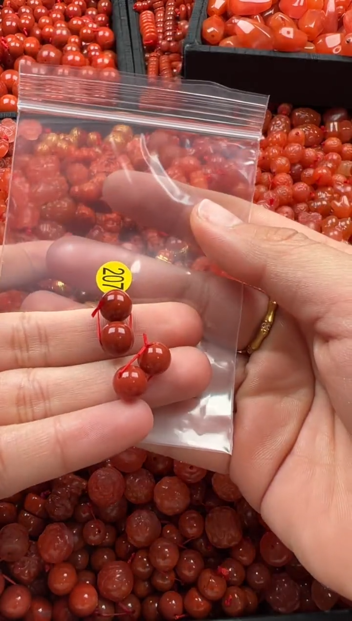 【闪购商品】南红玛瑙颈饰未镶嵌1