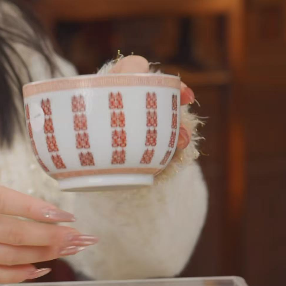 国呈拍卖古董瓷器