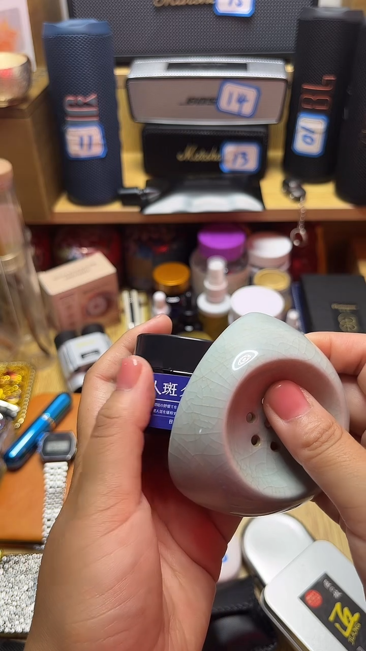 瓷片闪购商品 如图所示