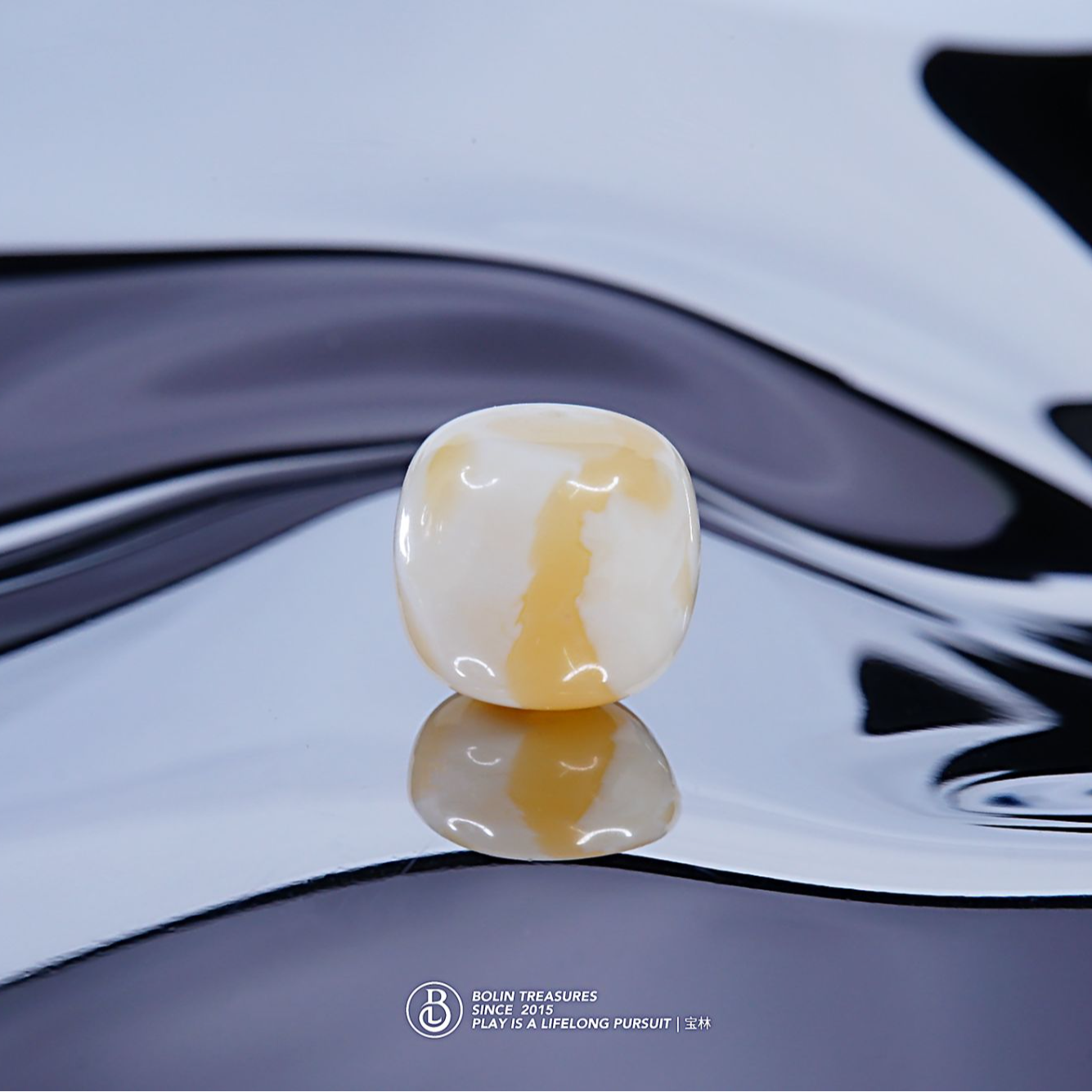 12.1mm瓷白浓蜡老型单珠  天然琥珀蜜蜡精品文玩配饰