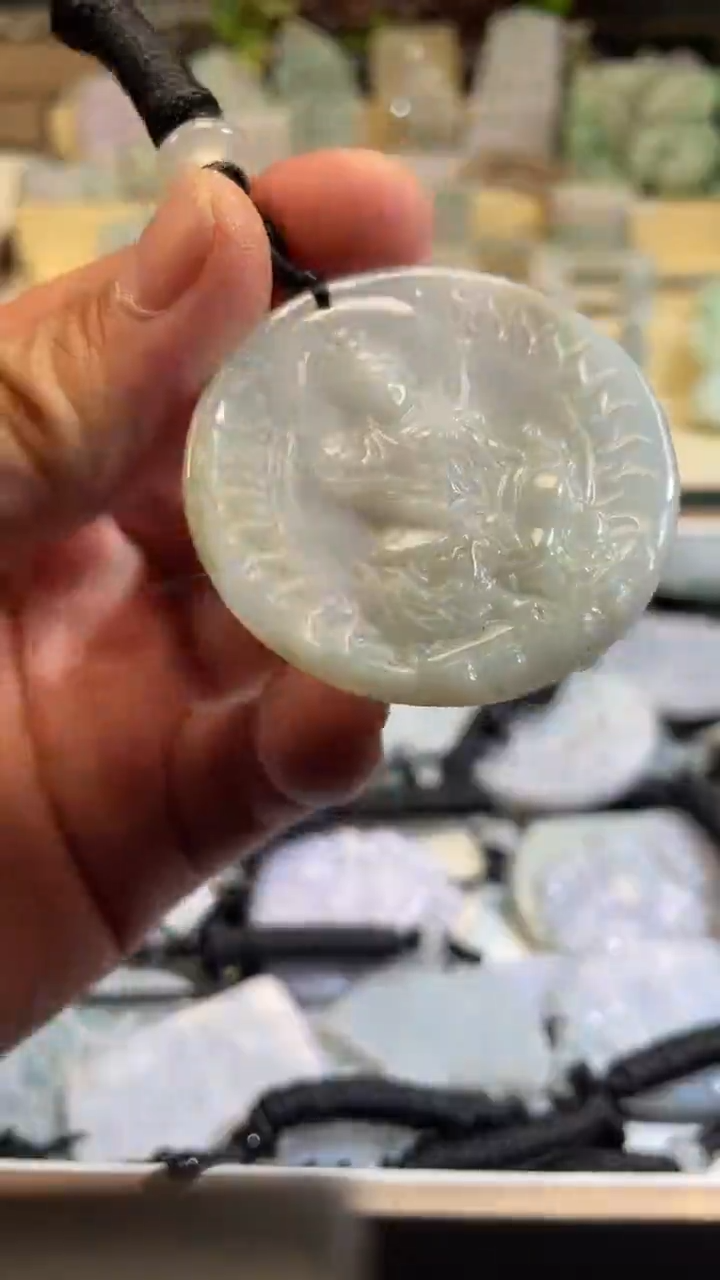 翡翠未镶嵌颈饰7/15/003