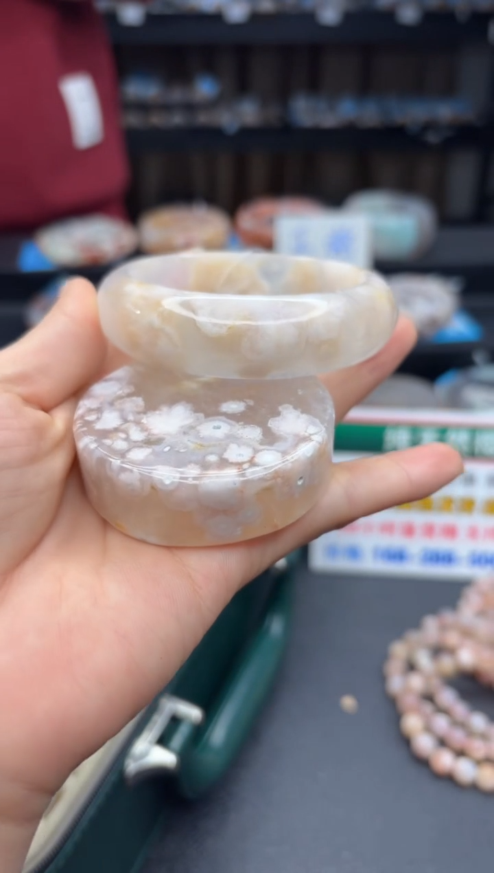 【闪购商品】石英质玉手镯未镶嵌2243（58圈赠送镯心）