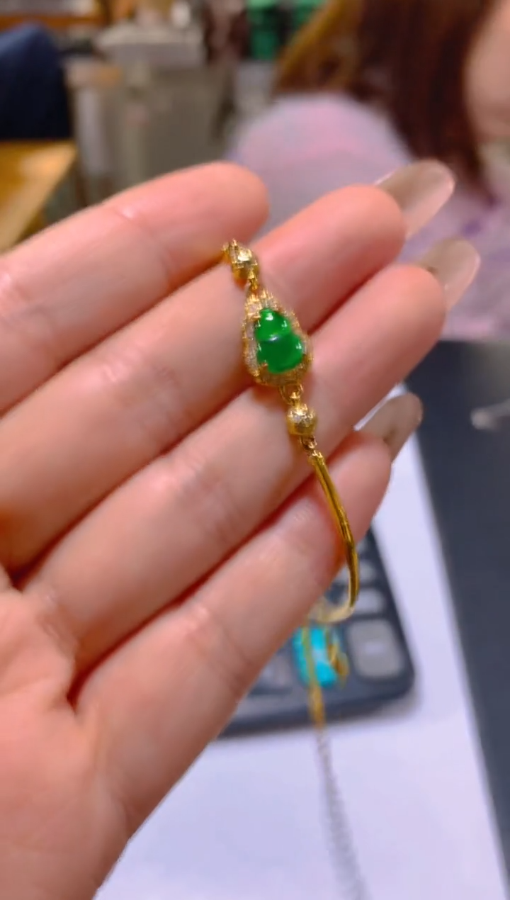 未镶嵌手链翡翠多样性发一