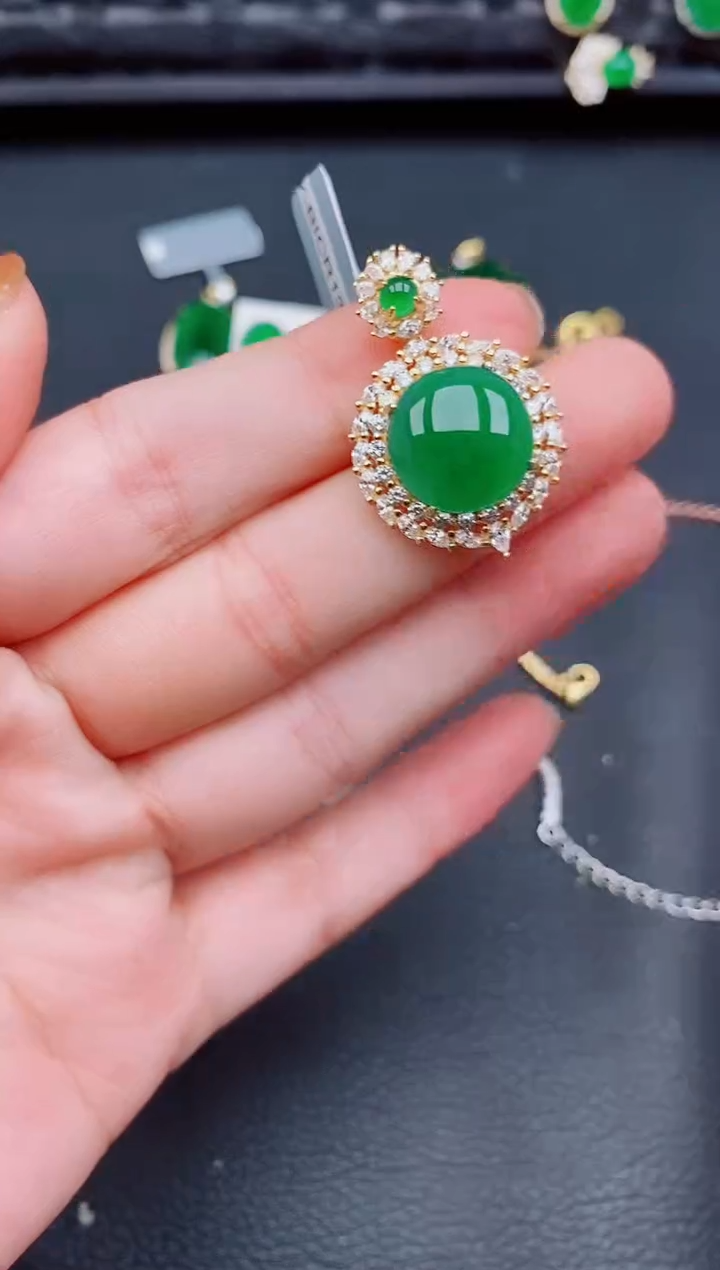 【闪购商品】翡翠颈饰银S925镶嵌天然a货翡翠479