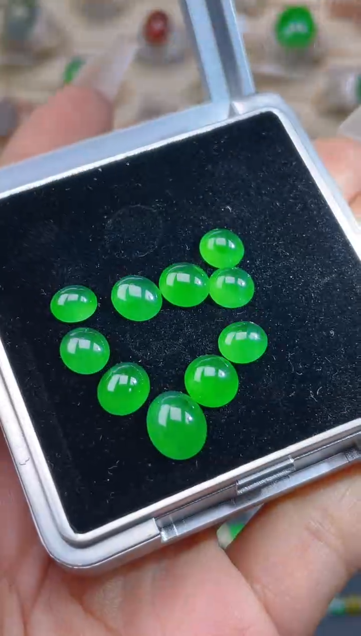 未镶嵌定制翡翠天然翡翠蛋面45